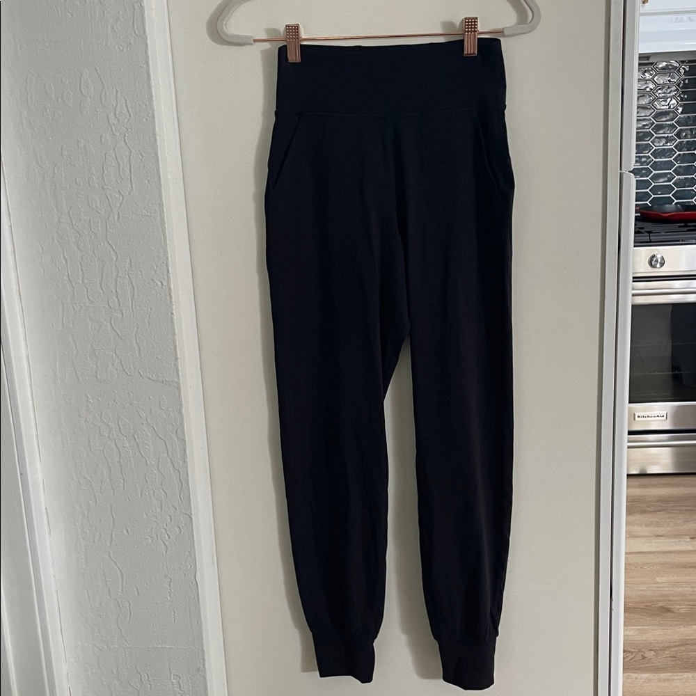 Lululemon black joggers | 4